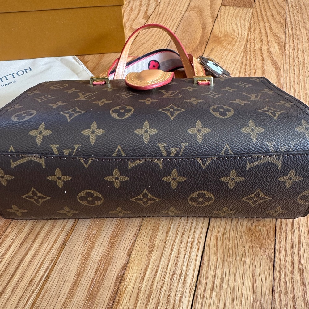 Designer style bag 😍 - Picture 3 of 9